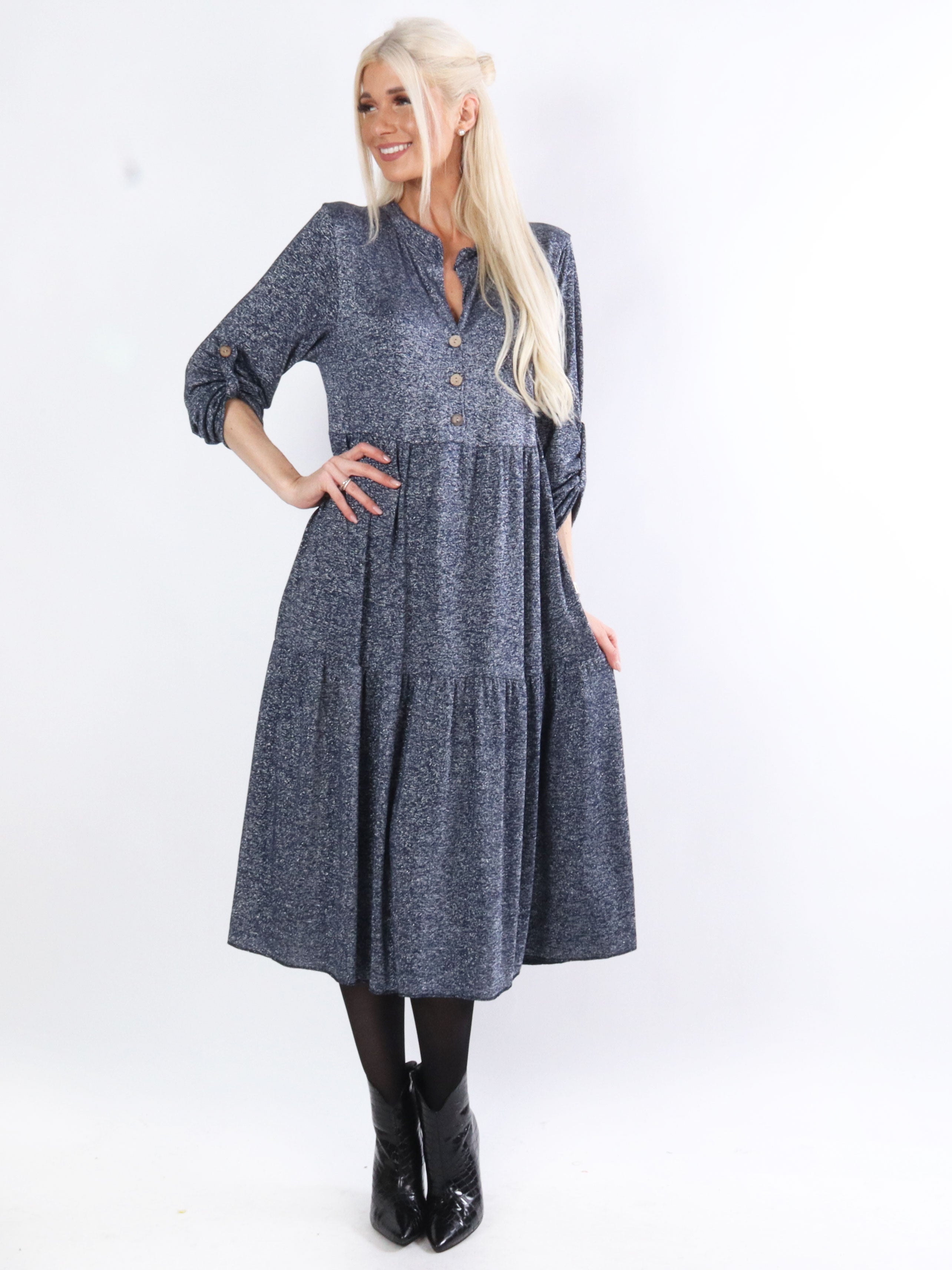 Demi - Lang kjole med glimmertråde